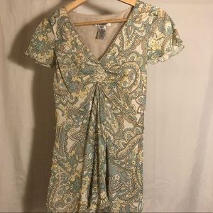 Size 2 Nine West short sleeve paisley blouse